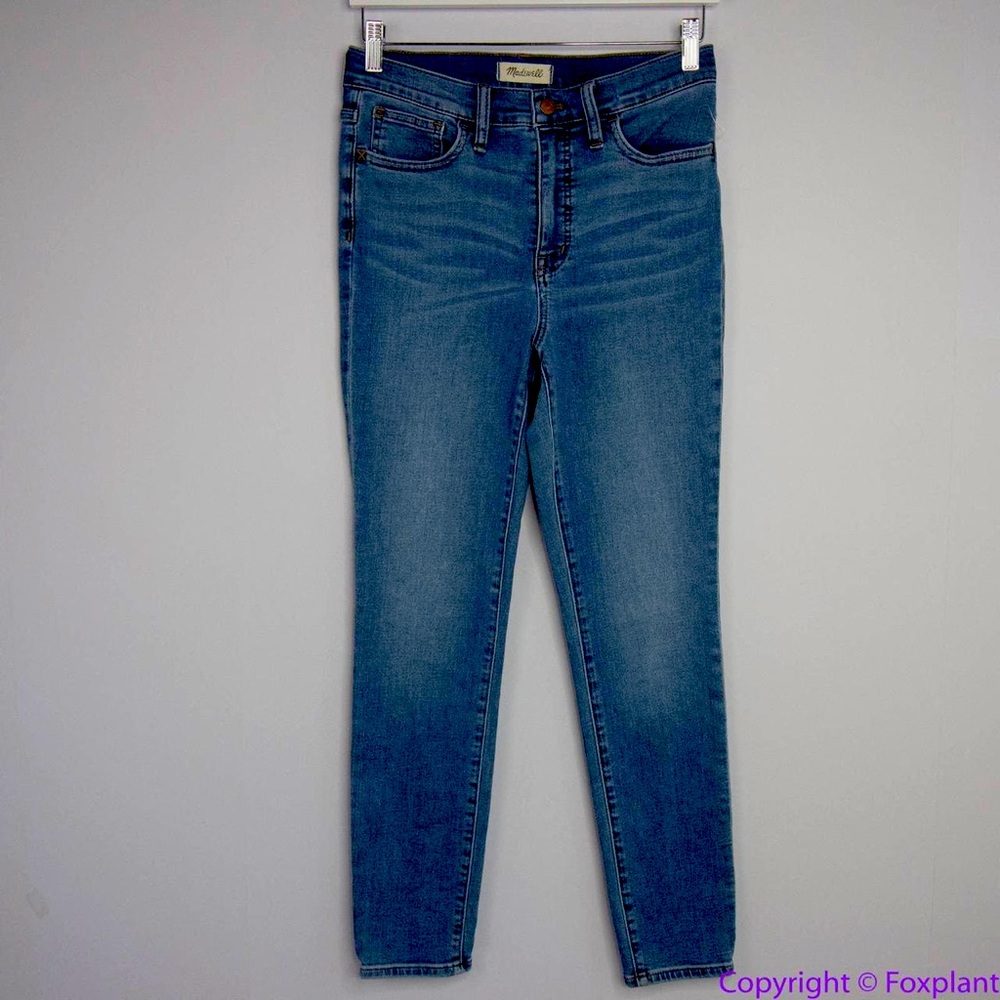 Madewell Mid rise Kick out Crop Jeans, size 30P